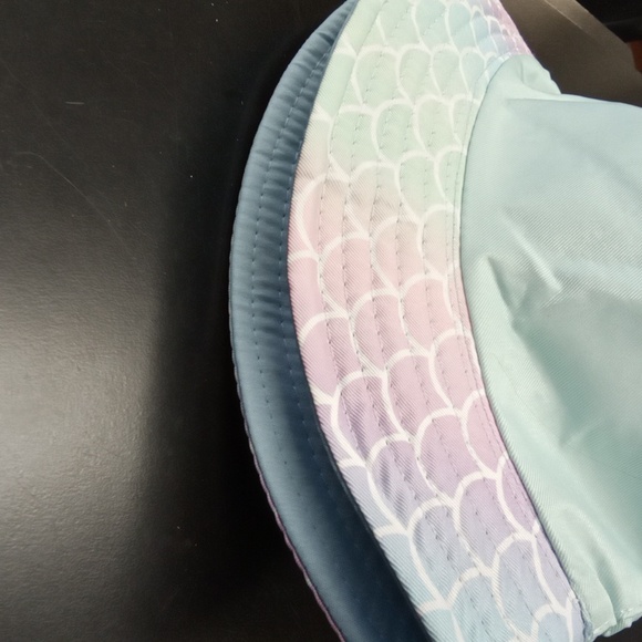 KIDS SUNGLASS BUCKET HAT SET - Picture 3 of 6